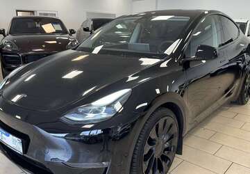 Tesla Model Y 10.566 km 37.000 &euro; Bonn 53227