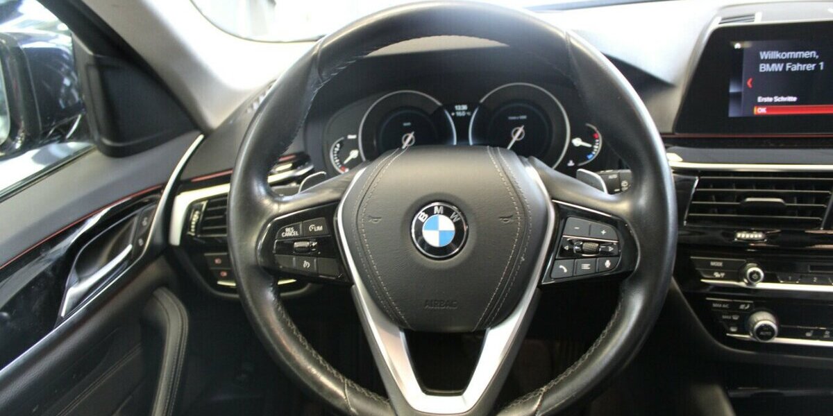 BMW 530D xDrive Touring Aut. Sport Line 129.563 km 26.980 &euro; Euskirchen 53881