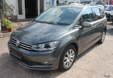 VW Touran 216.000 km 12.100 &euro; Bonn 53225