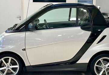 Smart forTwo 50.685 km 8.590 &euro; Köln 51067