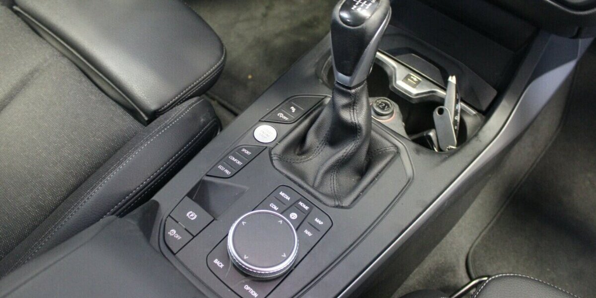 BMW 118d Advantage - LED - Panorama - 73.875 km 19.980 &euro; Euskirchen 53881