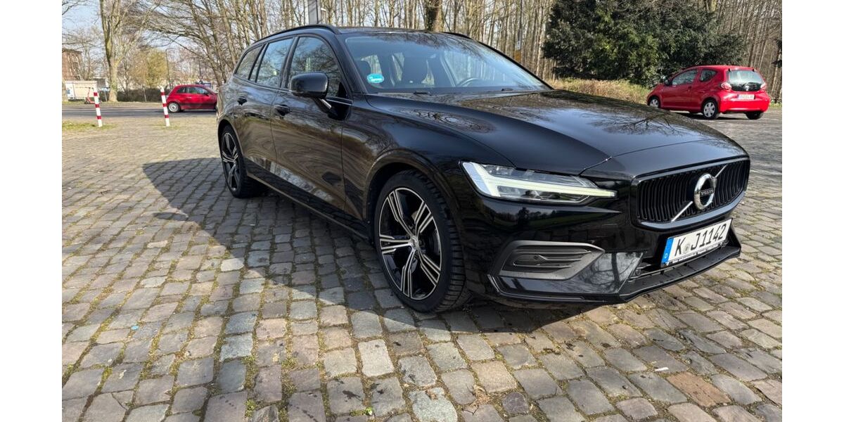 Volvo V60 113.355 km 21.400 &euro; Köln 50737