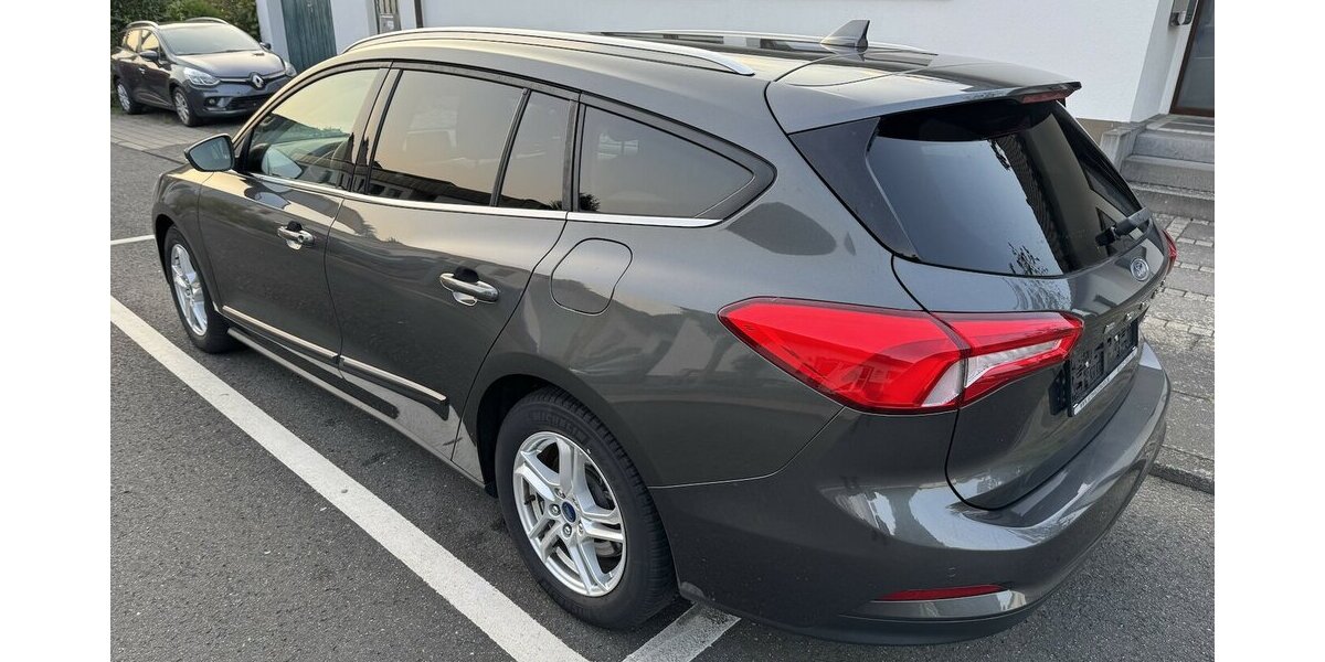 Ford Focus EcoBlue.Nav.Temp.Serv-Neu.EU6 GARANTIE.1Hd 64.284 km 14.000 &euro; Erftstadt 50374