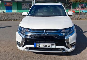 Mitsubishi Plug-in Hybrid Outlander 102.000 km 16.400 &euro; Asbach 53567