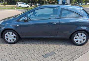 Opel Corsa 150.000 km 2.990 &euro; Köln 51065