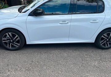 Peugeot 208 44.000 km 14.600 &euro; Euskirchen 53881
