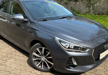Hyundai i30 126.473 km 14.990 &euro; Euskirchen 53879