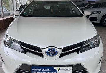 Toyota Auris 77.000 km 13.900 &euro; Bonn 53119