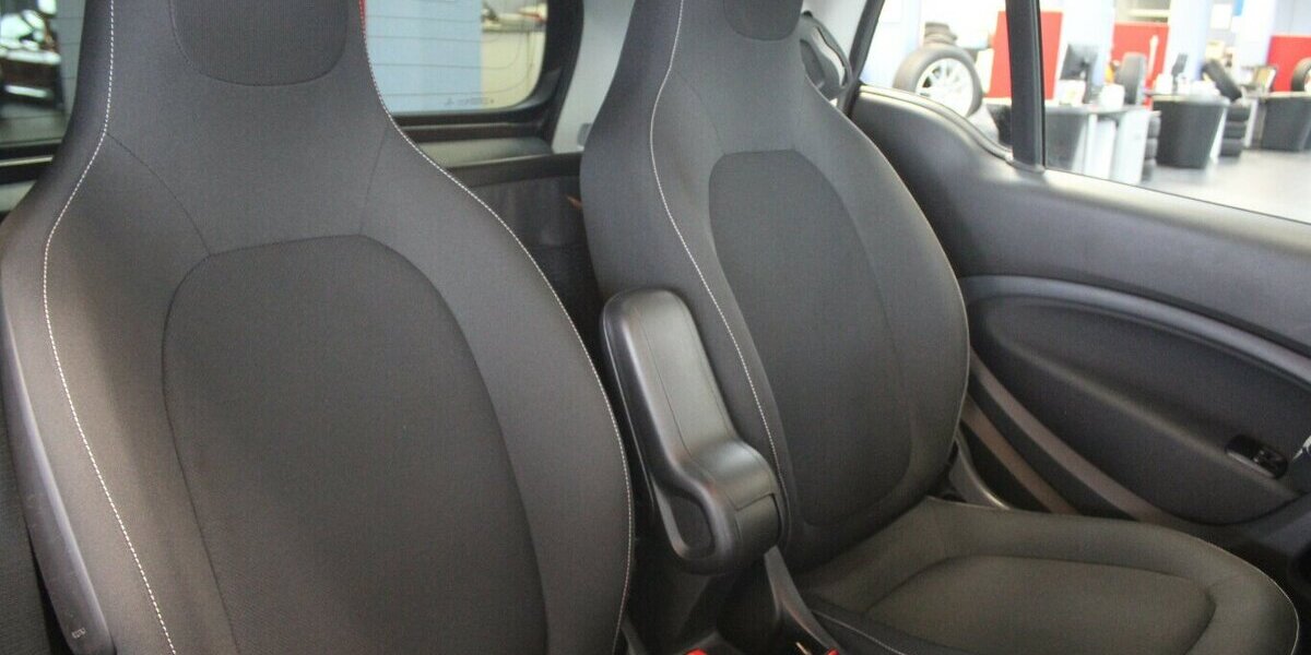 Smart ForTwo coupe passion 43.179 km 11.780 &euro; Euskirchen 53881