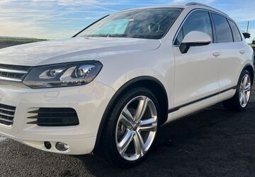 VW Touareg 194.258 km 16.900 &euro; Euskirchen 53879