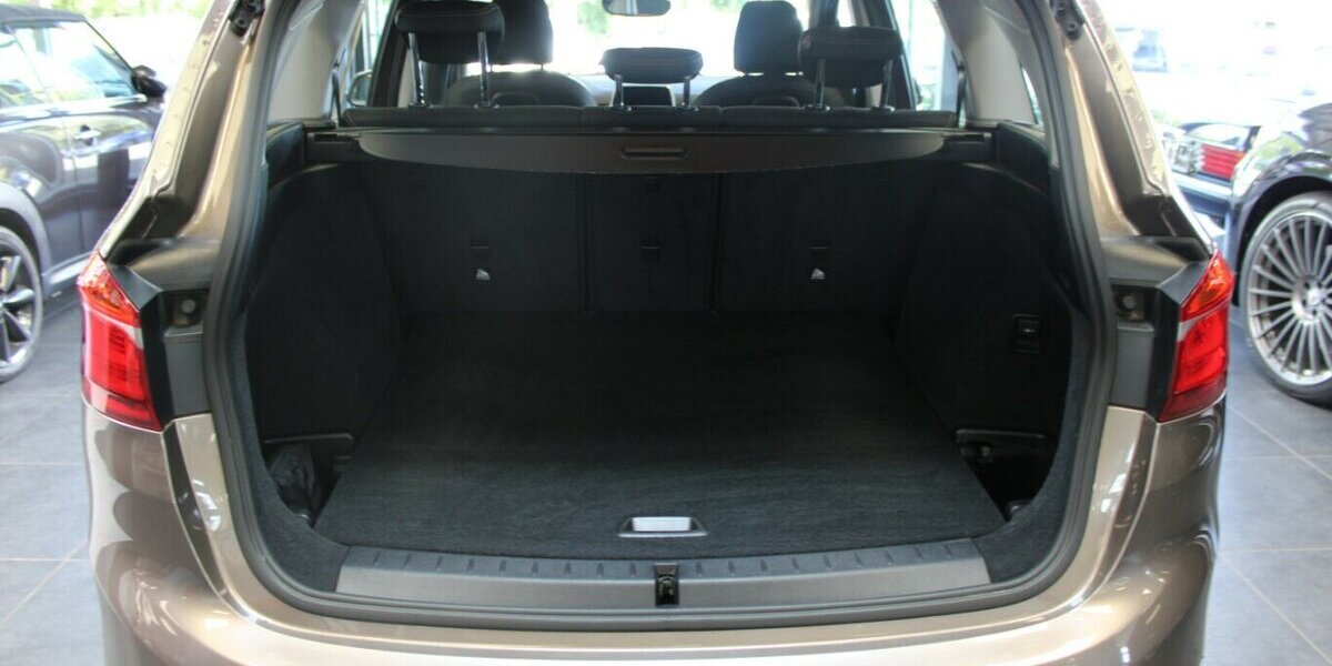 BMW 218 Gran Tourer Advantage - Navi - Kamera - 98.770 km 15.980 &euro; Euskirchen 53881