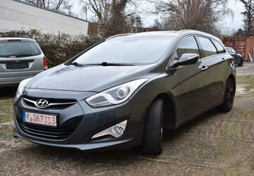 Hyundai i40 184.000 km 4.990 &euro; Köln 51105
