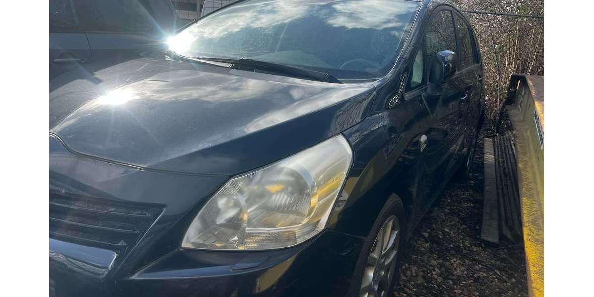 Toyota Verso 280.000 km 1.200 &euro; Bonn 53121