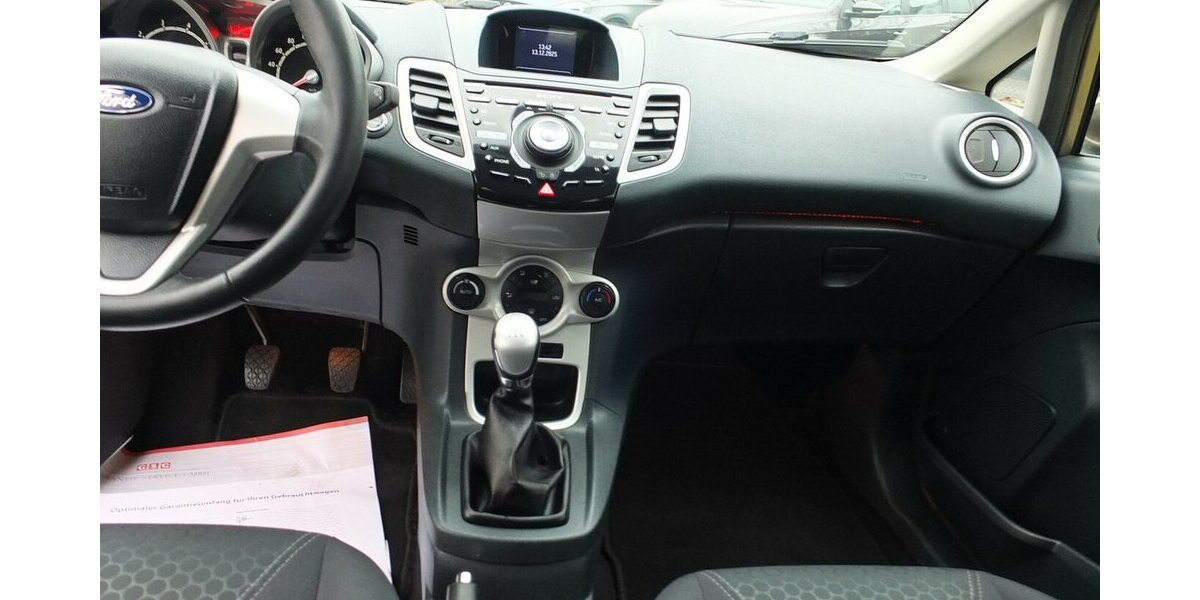 Ford Fiesta TITANIUM KLIMAAUTOMATIK RÜCKFAHRKAMERA 115.395 km 5.908 &euro; Köln 50858