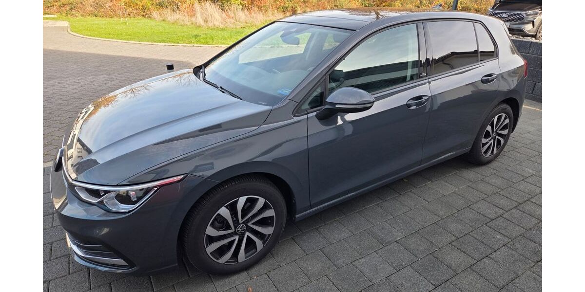 VW Golf 33.000 km 22.990 &euro; Linz am Rhein 53545