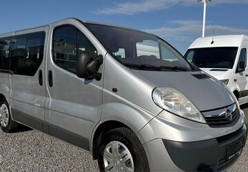 Opel Vivaro 177.000 km 9.988 &euro; Rheinbach 53359