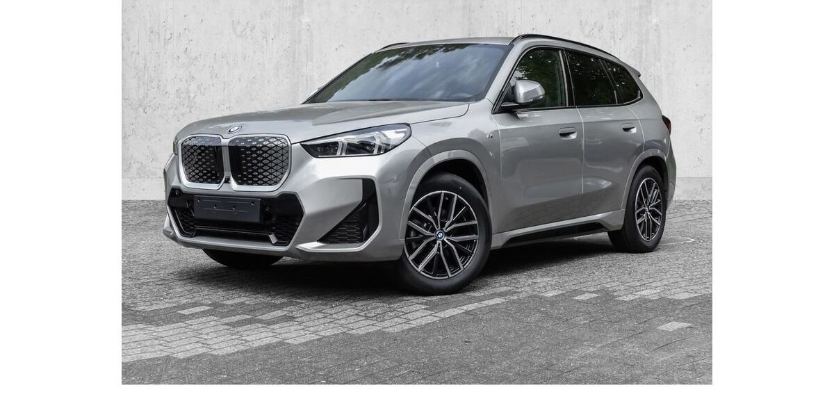 BMW iX1 7.300 km 43.990 &euro; Köln Süd 50968