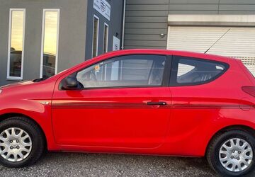 Hyundai i20 130.000 km 2.990 &euro; Euskirchen 53881