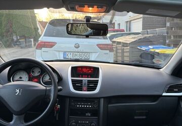Peugeot 207 134.200 km 3.700 &euro; Köln 51067