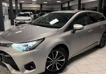 Toyota Avensis 122.542 km 16.590 &euro; Köln 51149