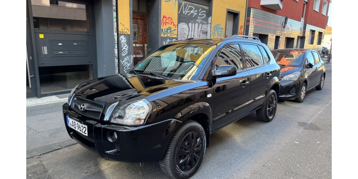 Hyundai TUCSON 152.000 km 3.750 &euro; Köln 50825