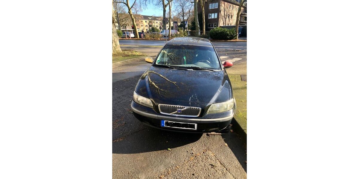 Volvo V70 300.000 km 2.200 &euro; Köln 50678
