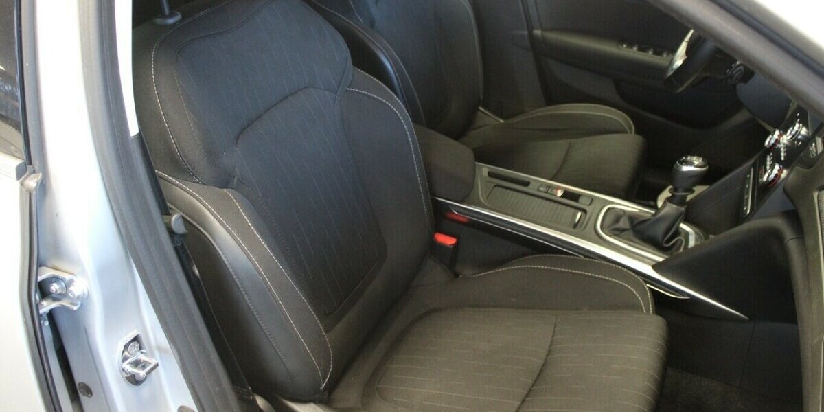 Renault Megane Grandtour TCe 140 GPF Limited 77.285 km 11.980 &euro; Euskirchen 53881