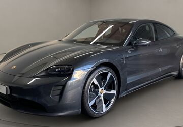 Porsche Taycan 11.057 km 77.800 &euro; Köln 50823