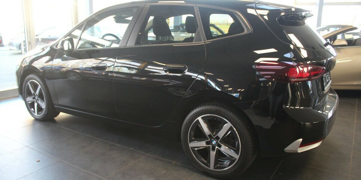 BMW 220 Active Tourer NEW MODELL - LED - Navi - Kamera 51.240 km 23.980 &euro; Euskirchen 53881