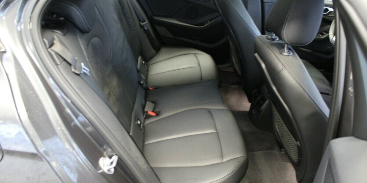 BMW 118 118i Aut. Leder - Panorama - LED - Navi - 45.890 km 20.980 &euro; Euskirchen 53881