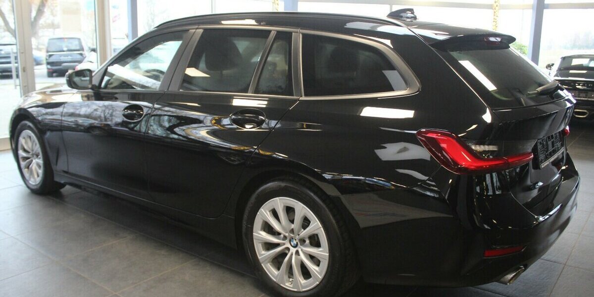 BMW 318 318i Touring Aut. Advantage 51.120 km 23.980 &euro; Euskirchen 53881