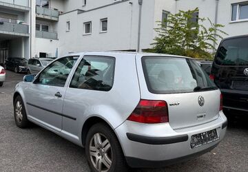 VW Golf 165.936 km 1.599 &euro; Bonn 53111