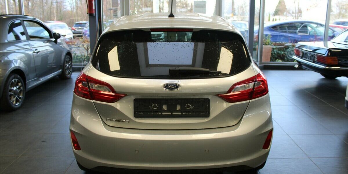 Ford Fiesta 1.0 EcoBoost S&S TiTANIUM 63.854 km 10.780 &euro; Euskirchen 53881