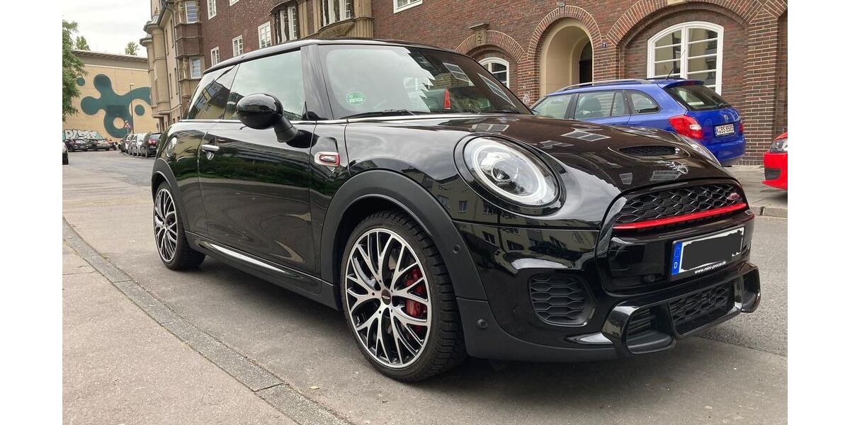 Mini John Cooper Works 82.000 km 21.990 &euro; Köln 50678