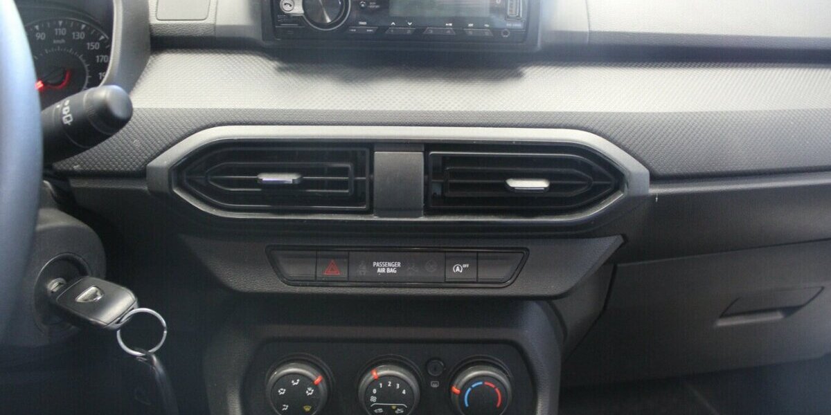 Dacia Sandero 1.0 - 5-Türig - 53.076 km 8.980 &euro; Euskirchen 53881