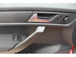 VW Caddy 2,0 Tdi 5-Sitzer 1.Hd NAVI Scheckheft gepfle 296.000 km 7.950 &euro; Bonn 53225