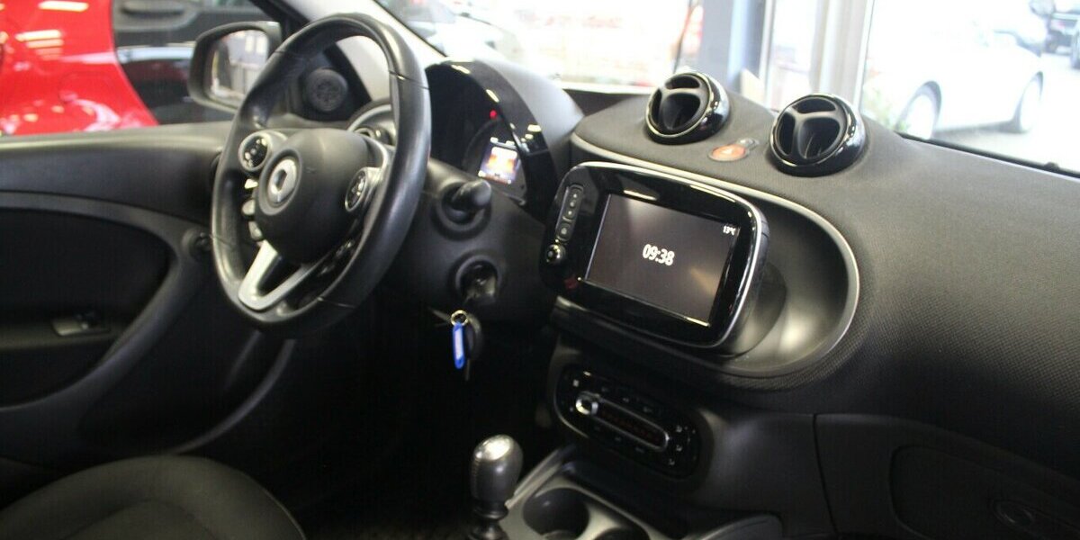 Smart ForFour Passion Navi - Kamera - Shz. 91.037 km 7.980 &euro; Euskirchen 53881