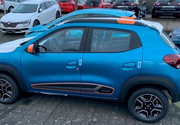 Dacia Spring 33.000 km 7.800 &euro; Königswinter 53639