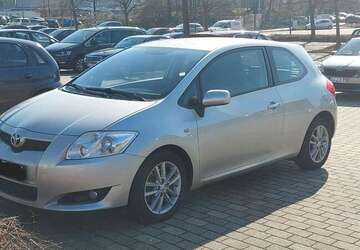 Toyota Auris 170.000 km 5.750 &euro; Sankt Augustin 53757