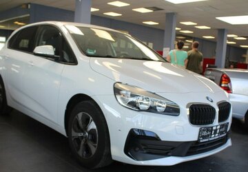 BMW 216 216i Active Tourer - Navi - SHZ - PDC - 1.HAND 61.830 km 15.480 &euro; Euskirchen 53881