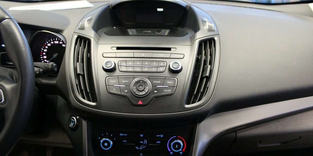 Ford Kuga 2.0 TDCi 2x4 Trend 115.640 km 11.980 &euro; Euskirchen 53881