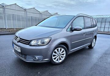 VW Touran 143.700 km 8.800 &euro; Bonn 53123