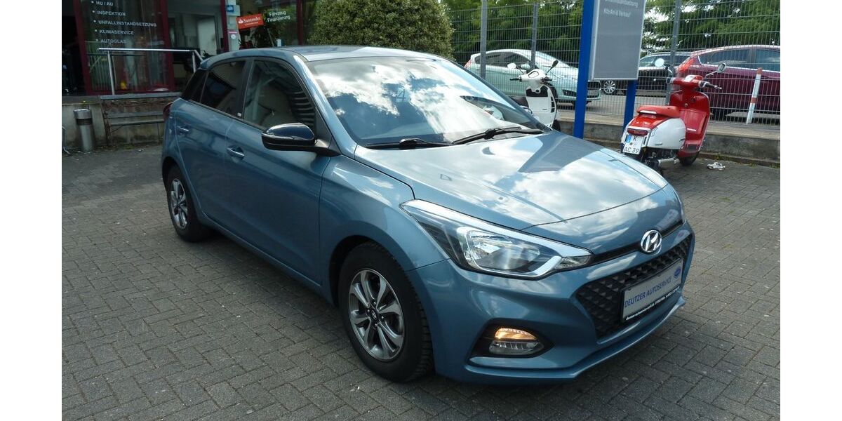 Hyundai i20 75.766 km 9.950 &euro; Köln 51063