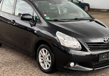 Toyota Verso 117.180 km 8.950 &euro; Bornheim 53332