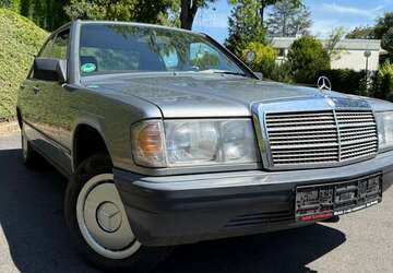 Mercedes-Benz 190 207.000 km 5.400 &euro; Bonn 53177