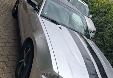 Ford Mustang 146.000 km 12.900 &euro; Rösrath 51503