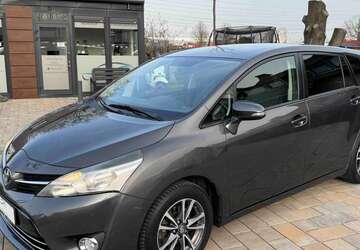 Toyota Verso 123.915 km 5.580 &euro; Bornheim 53332