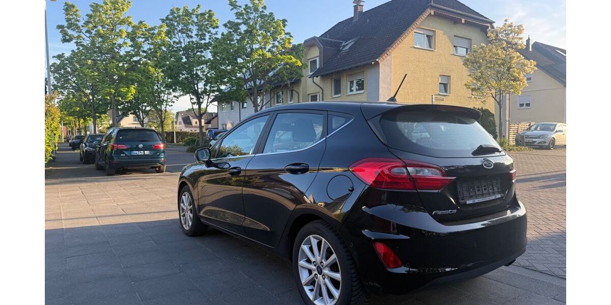 Ford Fiesta 103.500 km 8.700 &euro; Bonn 53229