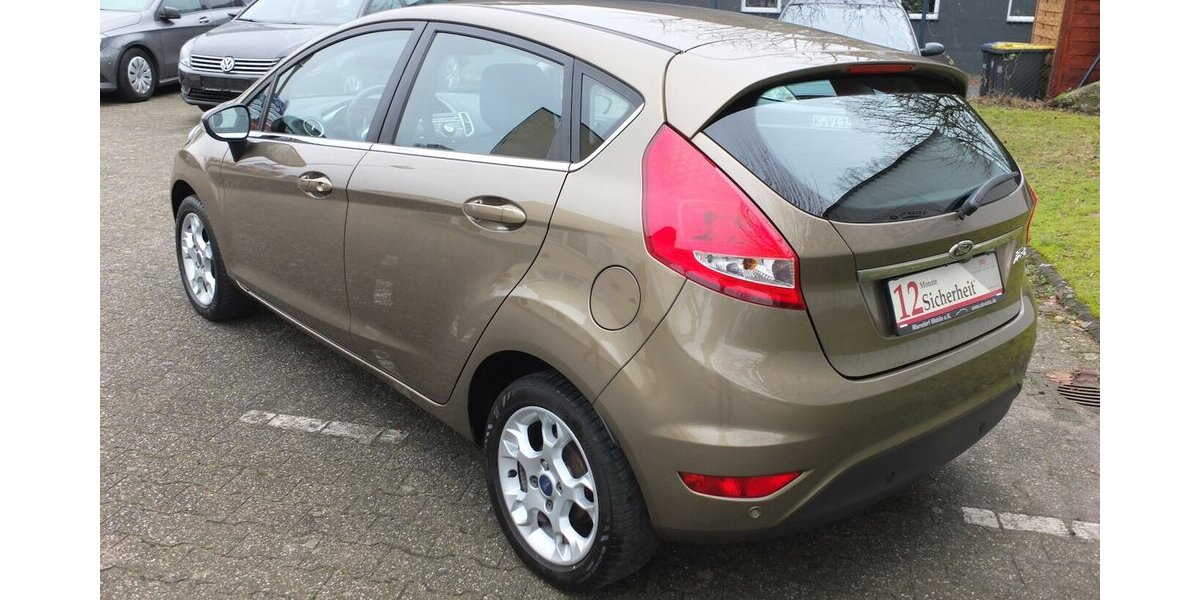 Ford Fiesta TITANIUM KLIMAAUTOMATIK RÜCKFAHRKAMERA 115.395 km 5.908 &euro; Köln 50858