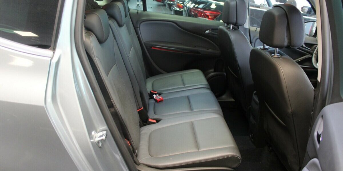 Opel Zafira Tourer 1.4 Turbo - 7-Sitzer - Panorama - AH 131.709 km 9.980 &euro; Euskirchen 53881